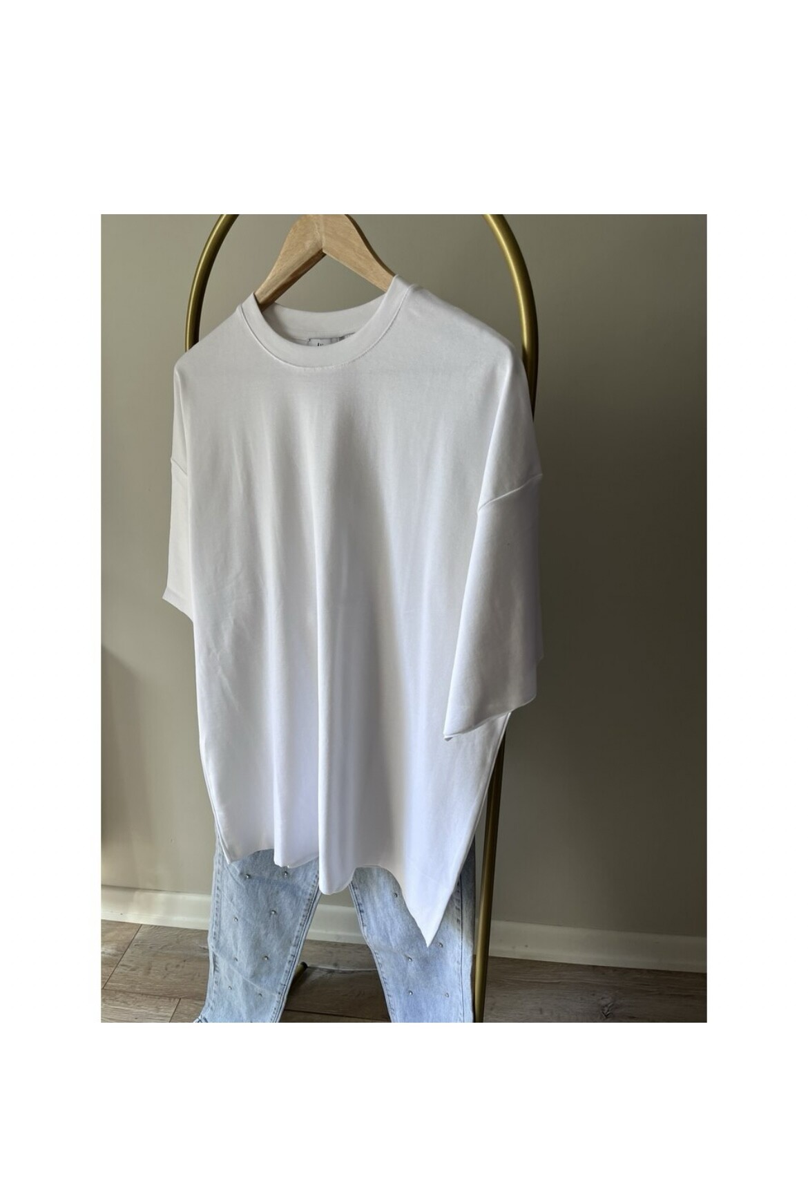BEYAZ OVERSIZE TİŞÖRT