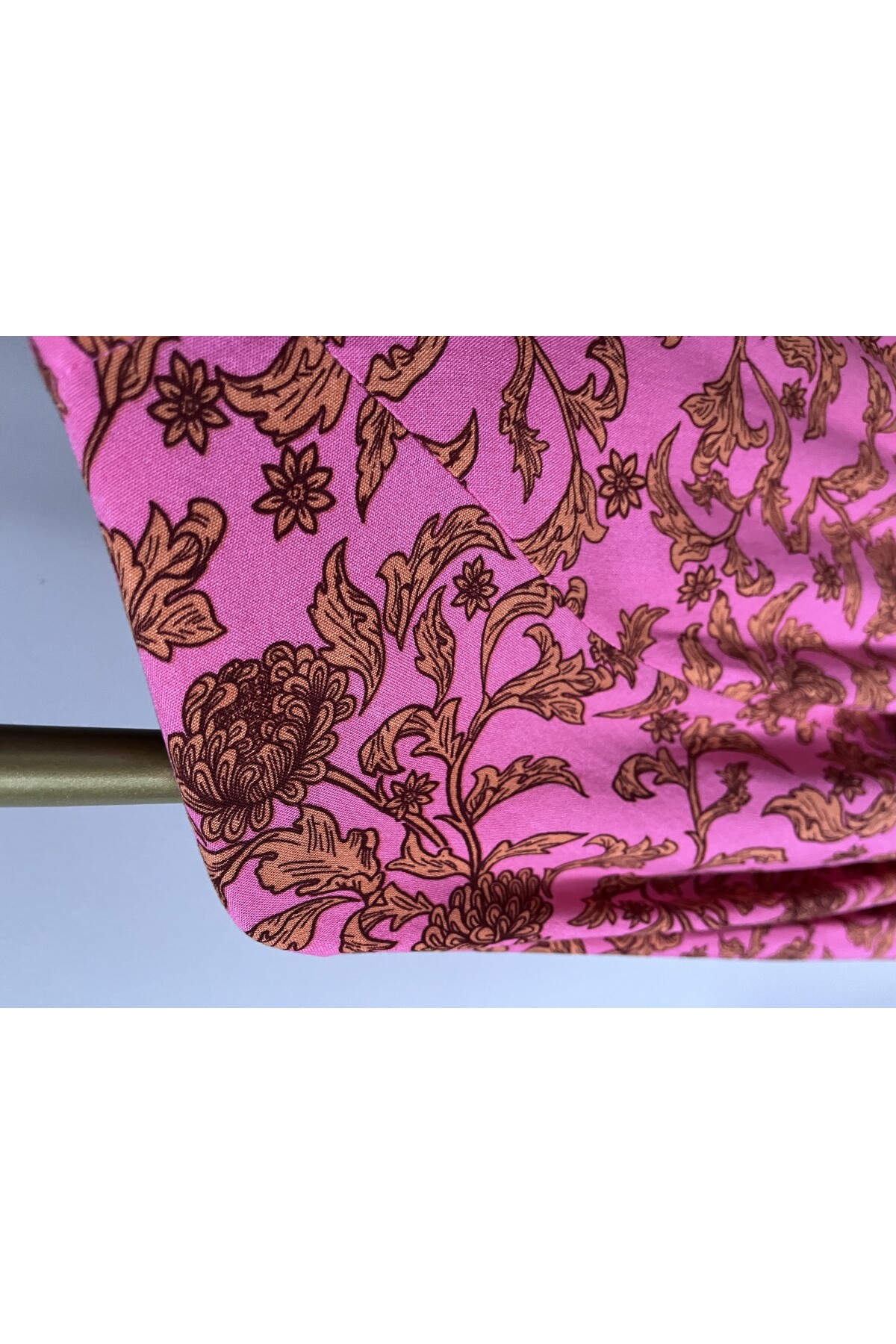 PINK FLORAL SIRT DEKOLTE ELBİSE