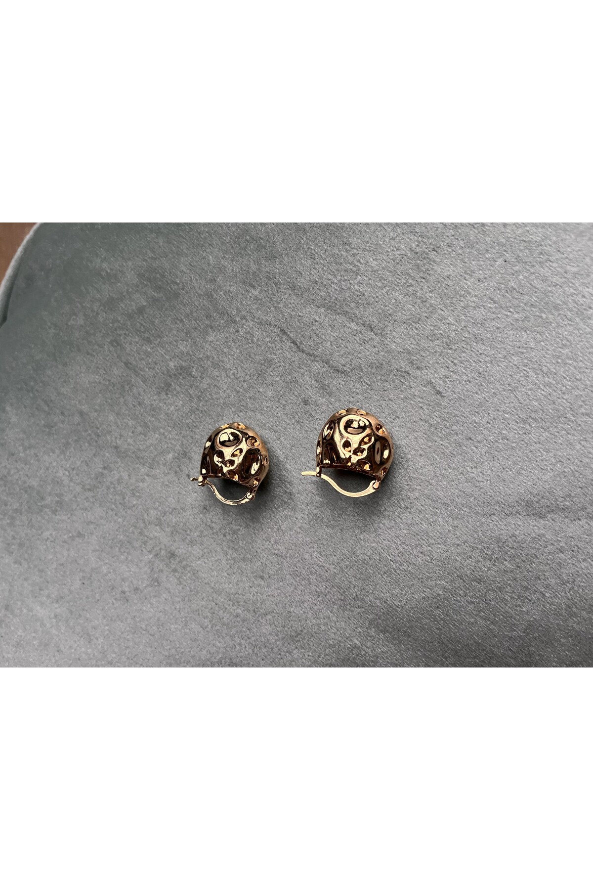 GOLD DOKULU KİLİT KÜPE