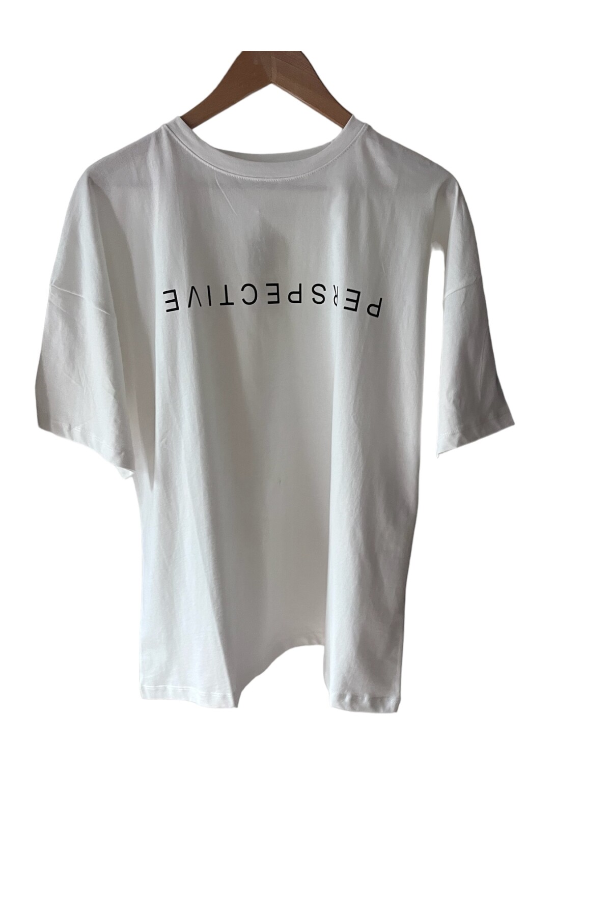 SLOGANLI BEYAZ OVERSIZE TİŞÖRT