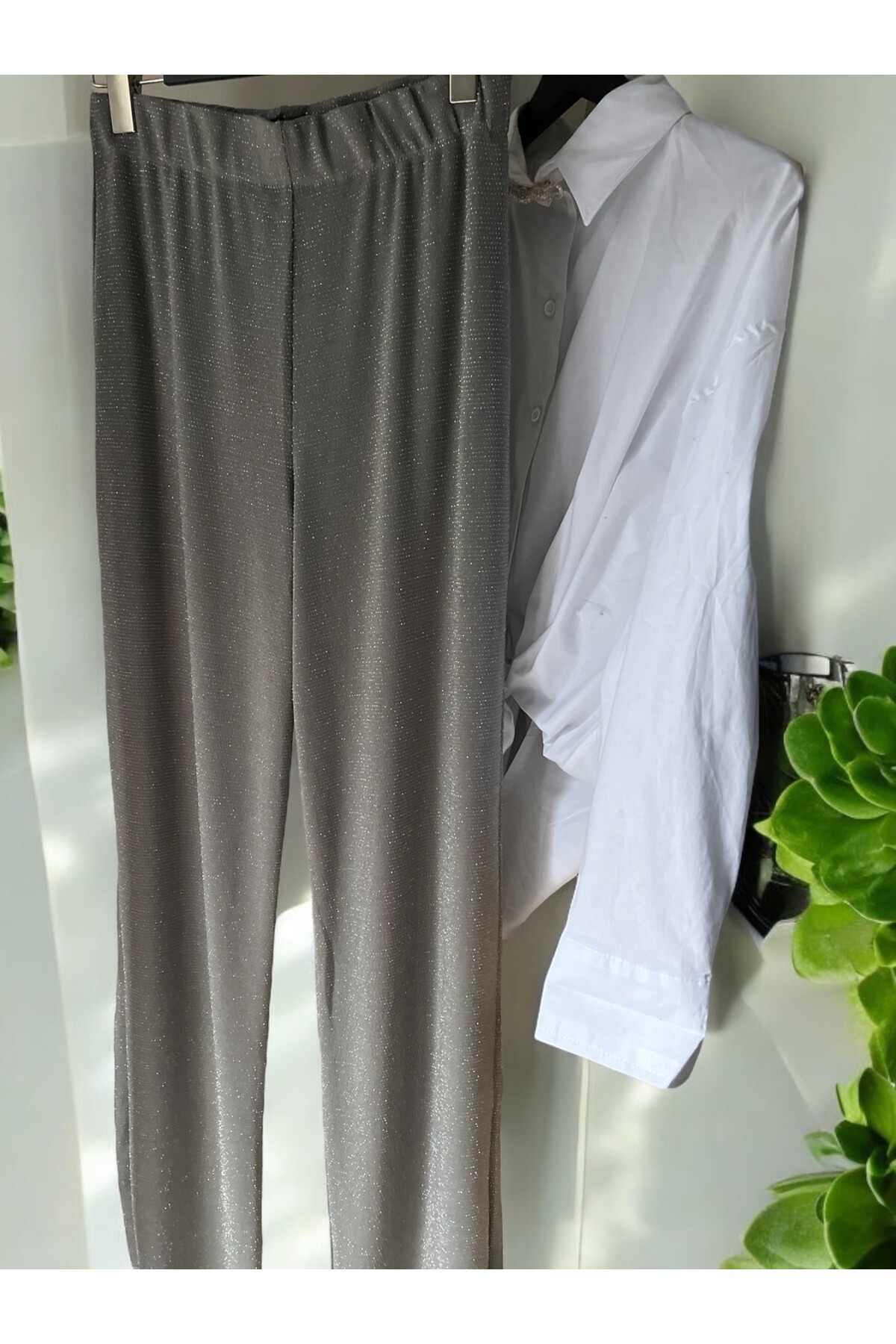 PIRILTILI GRİ DÖKÜMLÜ PANTOLON