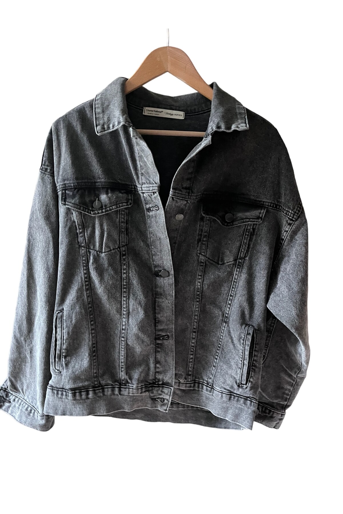 Taşlama yıkamalı sırt detaylı denim ceket