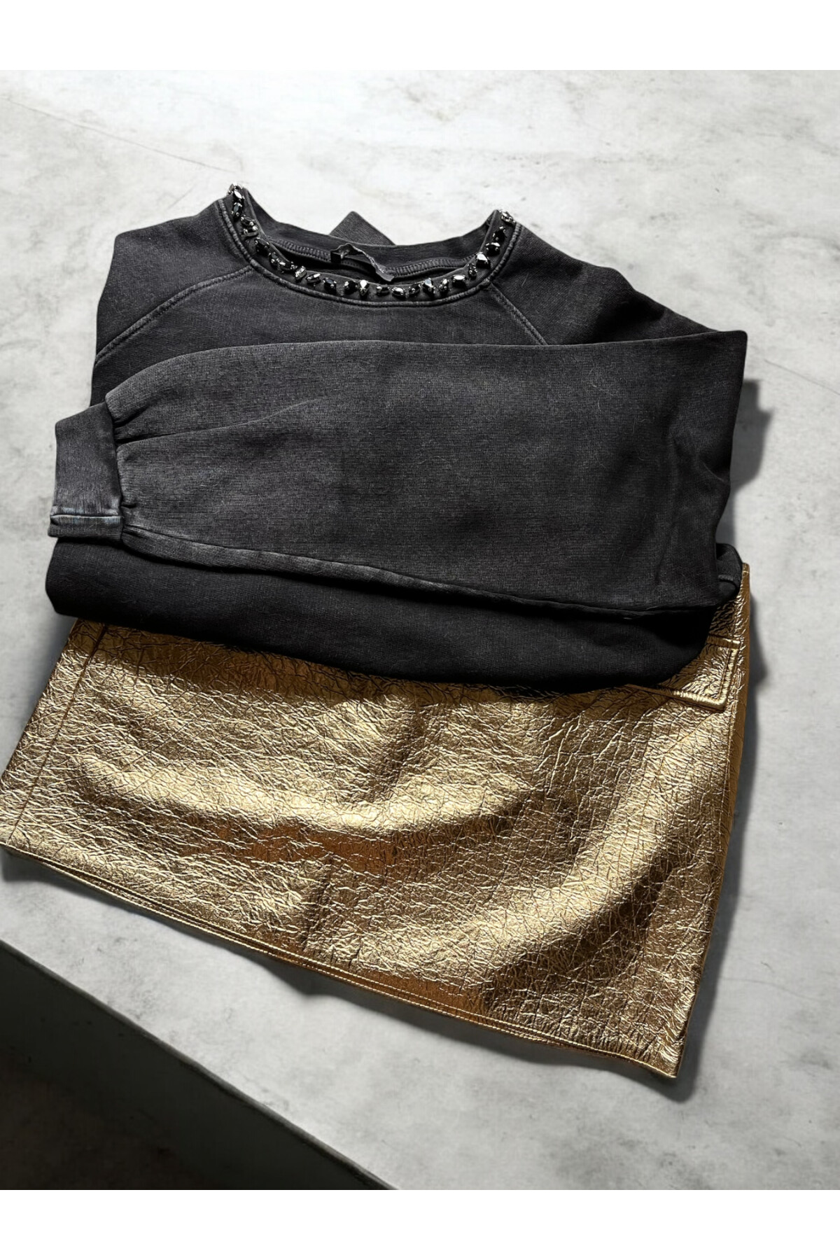 TAŞLI DISTRESSED SWEATSHIRT I LIMITED EDITION