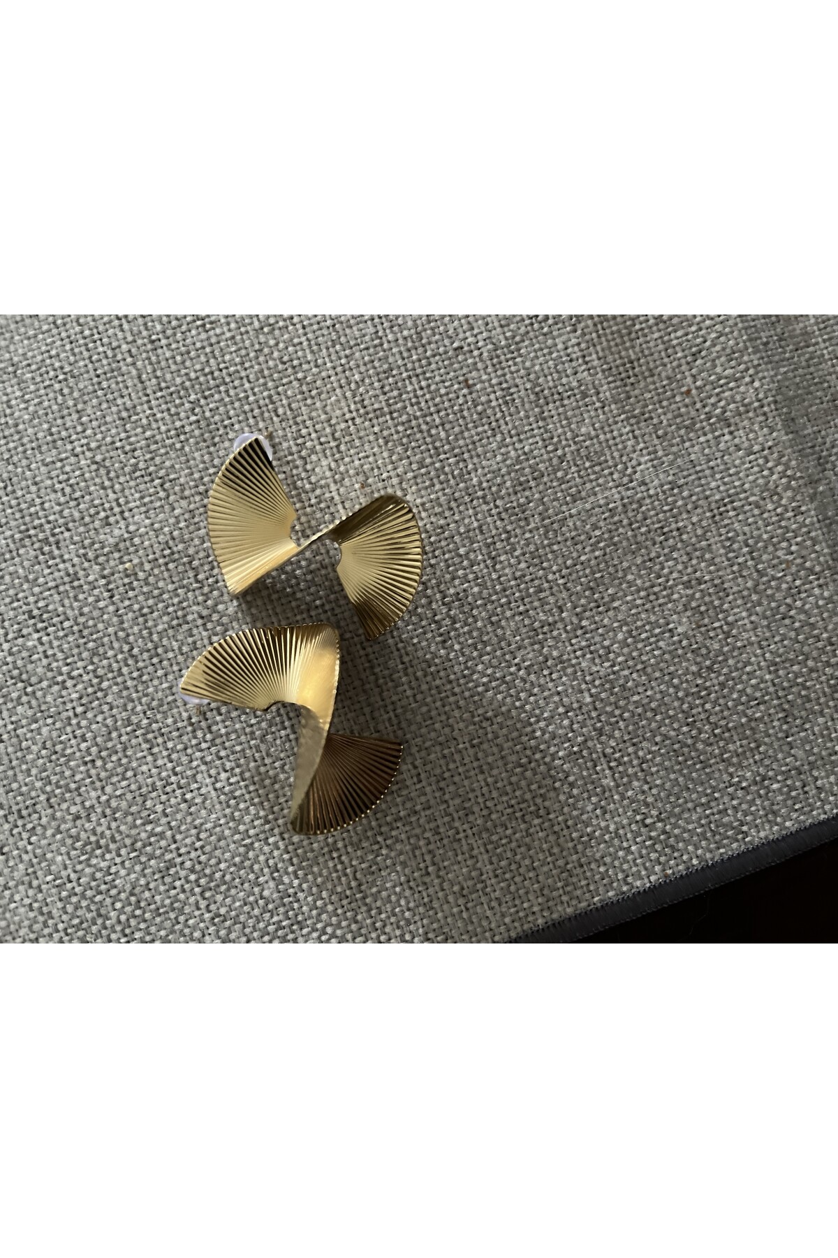Z MODERN STİL GOLD KÜPE